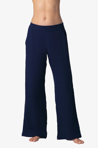 over-the-shoulder-top-navy-ivory-island-pant-navy-5
