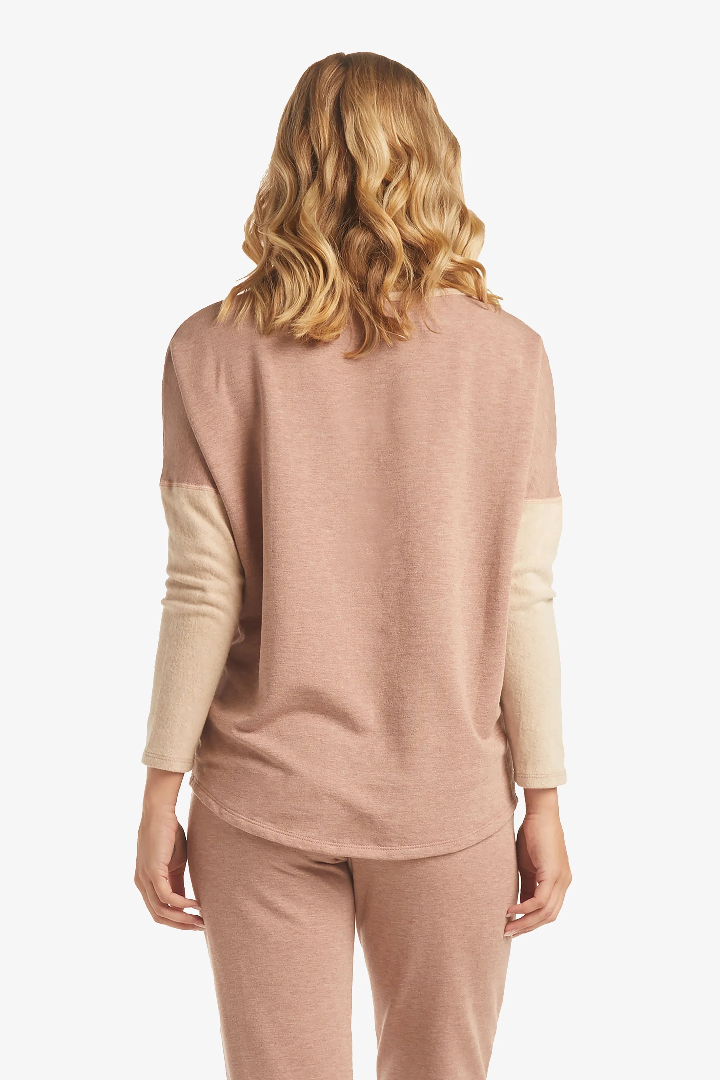 Blush pullover 2025